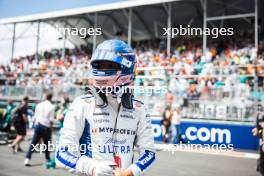 Alexander Albon (THA) Williams Racing on the grid. 05.05.2024. Formula 1 World Championship, Rd 6, Miami Grand Prix, Miami, Florida, USA, Race Day.