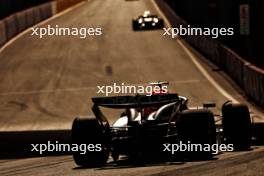 Sergio Perez (MEX) Red Bull Racing RB20. 05.05.2024. Formula 1 World Championship, Rd 6, Miami Grand Prix, Miami, Florida, USA, Race Day.