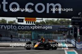 Sergio Perez (MEX) Red Bull Racing RB20. 05.05.2024. Formula 1 World Championship, Rd 6, Miami Grand Prix, Miami, Florida, USA, Race Day.