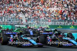 (L to R): Pierre Gasly (FRA) Alpine F1 Team A524 and Esteban Ocon (FRA) Alpine F1 Team A524 at the start of the race. 05.05.2024. Formula 1 World Championship, Rd 6, Miami Grand Prix, Miami, Florida, USA, Race Day.