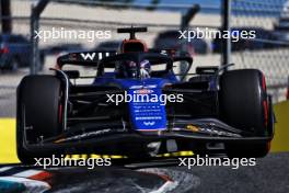 Alexander Albon (THA) Williams Racing FW46. 04.05.2024. Formula 1 World Championship, Rd 6, Miami Grand Prix, Miami, Florida, USA, Sprint and Qualifying Day.
