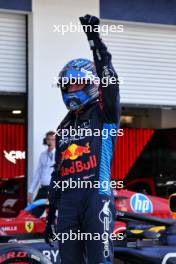 Max Verstappen (NLD) Red Bull Racing celebrates his pole position in qualifying parc ferme. 04.05.2024. Formula 1 World Championship, Rd 6, Miami Grand Prix, Miami, Florida, USA, Sprint and Qualifying Day.