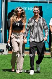 (L to R): Egle Ruskyte (LIT) with her husband Nico Hulkenberg (GER) Haas F1 Team. 05.05.2024. Formula 1 World Championship, Rd 6, Miami Grand Prix, Miami, Florida, USA, Race Day.