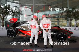 16.01.2009 Woking, England,  Heikki Kovalainen (FIN), McLaren Mercedes, Lewis Hamilton (GBR), McLaren Mercedes, Unveiling of the new car - McLaren Mercedes, MP4-24