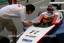 04.04.2010 Sepang, Malaysia  Ho PingTung with Fahmil Ilyas (MAS), Mango Asia Racing - race 2 - Formula BMW Pacific 2010, Rd 1, Malaysia