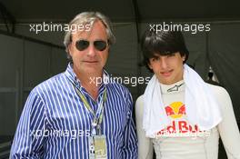 04.04.2010 Sepang, Malaysia  Carlos Sainz with his son Carlos Sainz Jr. (ESP), Euroiternational - race 2 - Formula BMW Pacific 2010, Rd 1, Malaysia