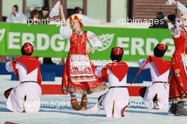 12.03.2011, Khanty-Mansiysk, Russia (RUS): Biathlon Feature: Dance show - IBU world championships biathlon, mass women, Khanty-Mansiysk (RUS). www.xpb.cc. © Manzoni/xpb.cc. Every downloaded picture is fee-liable.
