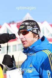 05.03.2011, Khanty-Mansiysk, Russia (RUS): Jonas Johansson (SWE), coach Team Sweden - IBU world championships biathlon, sprint men, Khanty-Mansiysk (RUS). www.xpb.cc. © Manzoni/xpb.cc. Every downloaded picture is fee-liable.