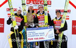 06.02.2011, Oberstdorf, Germany (GER): team tour overall winner, team Austria (l-r) Andreas Kofler (AUT), Fischer, Martin Koch (AUT), Fischer, Thomas Morgenstern (AUT), Fischer and Gregor Schlierenzauer (AUT), Fischer   - FIS world cup ski jumping, team HS213, Oberstdorf (GER). www.xpb.cc. © Laiho/xpb.cc. Every downloaded picture is fee-liable.