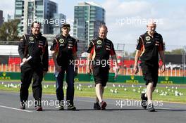 Pastor Maldonado (VEN) Lotus F1 Team walks the circuit. 12.03.2014. Formula 1 World Championship, Rd 1, Australian Grand Prix, Albert Park, Melbourne, Australia, Preparation Day.