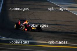 Daniel Ricciardo (AUS), Red Bull Racing  08.04.2014. Formula One Testing, Bahrain Test, Day One, Sakhir, Bahrain.