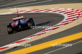 Fernando Alonso (ESP), Scuderia Ferrari  08.04.2014. Formula One Testing, Bahrain Test, Day One, Sakhir, Bahrain.