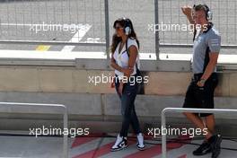 Nicole Scherzinger (USA) Singer and girlfriend of Lewis Hamilton (GBR) Mercedes AMG F1 09.04.2014. Formula One Testing, Bahrain Test, Day Two, Sakhir, Bahrain.