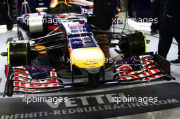 Sebastian Vettel (GER) Red Bull Racing RB10 front wing. 04.04.2014. Formula 1 World Championship, Rd 3, Bahrain Grand Prix, Sakhir, Bahrain, Practice Day