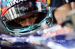 Sebastian Vettel (GER) Red Bull Racing RB10. 04.04.2014. Formula 1 World Championship, Rd 3, Bahrain Grand Prix, Sakhir, Bahrain, Practice Day
