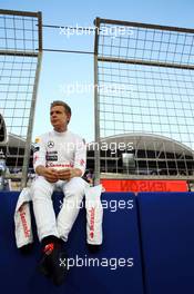 Kevin Magnussen (DEN) McLaren on the grid. 06.04.2014. Formula 1 World Championship, Rd 3, Bahrain Grand Prix, Sakhir, Bahrain, Race Day.