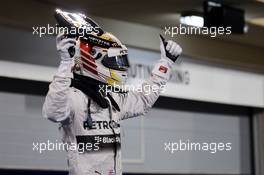Race winner Lewis Hamilton (GBR) Mercedes AMG F1 celebrates in parc ferme. 06.04.2014. Formula 1 World Championship, Rd 3, Bahrain Grand Prix, Sakhir, Bahrain, Race Day.