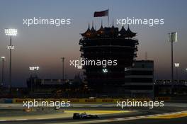 Kevin Magnussen (DEN) McLaren MP4-29. 05.04.2014. Formula 1 World Championship, Rd 3, Bahrain Grand Prix, Sakhir, Bahrain, Qualifying Day.