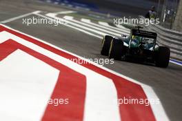 Marcus Ericsson (SWE) Caterham CT05. 05.04.2014. Formula 1 World Championship, Rd 3, Bahrain Grand Prix, Sakhir, Bahrain, Qualifying Day.