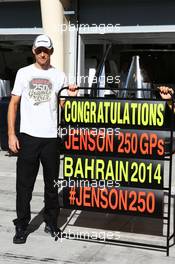 Jenson Button (GBR) McLaren celebrates his 250th GP with the team. 06.04.2014. Formula 1 World Championship, Rd 3, Bahrain Grand Prix, Sakhir, Bahrain, Race Day.