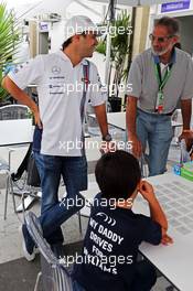 Felipe Massa (BRA) Williams with his son Felipinho Massa (BRA). 09.11.2014. Formula 1 World Championship, Rd 18, Brazilian Grand Prix, Sao Paulo, Brazil, Race Day.