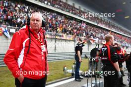 John Booth (GBR) Marussia F1 Team Team Principal on the grid. 20.04.2014. Formula 1 World Championship, Rd 4, Chinese Grand Prix, Shanghai, China, Race Day.