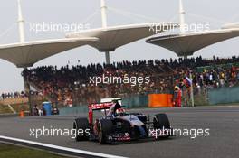Daniil Kvyat (RUS) Scuderia Toro Rosso STR9. 20.04.2014. Formula 1 World Championship, Rd 4, Chinese Grand Prix, Shanghai, China, Race Day.