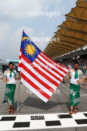 Grid girls. 30.03.2014. Formula 1 World Championship, Rd 2, Malaysian Grand Prix, Sepang, Malaysia, Sunday.