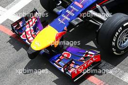 Daniel Ricciardo (AUS) Red Bull Racing RB10 front wing detail. 08.07.2014. Formula One Testing, Silverstone, England, Tuesday.