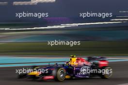 Daniel Ricciardo (AUS) Red Bull Racing RB10. 23.11.2014. Formula 1 World Championship, Rd 19, Abu Dhabi Grand Prix, Yas Marina Circuit, Abu Dhabi, Race Day.