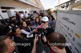 Nico Hulkenberg (GER) Sahara Force India F1 with the media. 30.10.2014. Formula 1 World Championship, Rd 17, United States Grand Prix, Austin, Texas, USA, Preparation Day.