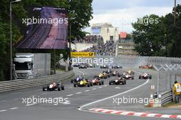 start race 3, Max Verstappen (NED) VAN AMERSFOORT RACING Dallara F312 Volkswagen, Roy Nissany (ISR) KFZTEILE24 MÜCKE MOTORSPORT Dallara F312 Mercedes 29.06.2014. FIA F3 European Championship 2014, Round 6, Race 3, Norisring, Nürnberg