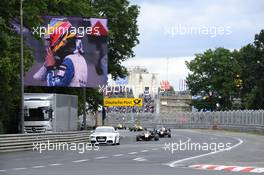 safety car, Max Verstappen (NED) VAN AMERSFOORT RACING Dallara F312 Volkswagen, Jake Dennis (GBR) CARLIN Dallara F312 Volkswagen 29.06.2014. FIA F3 European Championship 2014, Round 6, Race 3, Norisring, Nürnberg