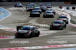 Race 2, Start of the race 20.04.2014. World Touring Car Championship, Round 2, Paul Ricard, France. Sunday.