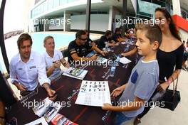 YOUNG FAN DURING THE AUTOGRAPH SESSION 05-07.09.2015. Blancpain Sprint Series, Rd 5, Portimao, Portugal