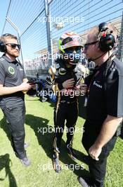 Pastor Maldonado (VEN) Lotus F1 Team on the grid. 15.03.2015. Formula 1 World Championship, Rd 1, Australian Grand Prix, Albert Park, Melbourne, Australia, Race Day.