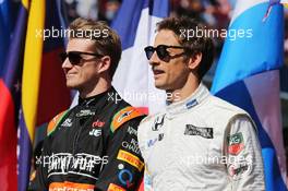 (L to R): Nico Hulkenberg (GER) Sahara Force India F1 and Jenson Button (GBR) McLaren on the grid. 15.03.2015. Formula 1 World Championship, Rd 1, Australian Grand Prix, Albert Park, Melbourne, Australia, Race Day.