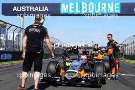 Nico Hulkenberg (GER) Sahara Force India F1 VJM08 on the grid. 15.03.2015. Formula 1 World Championship, Rd 1, Australian Grand Prix, Albert Park, Melbourne, Australia, Race Day.