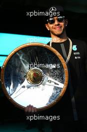 1st place Lewis Hamilton (GBR) Mercedes AMG F1. 15.03.2015. Formula 1 World Championship, Rd 1, Australian Grand Prix, Albert Park, Melbourne, Australia, Race Day.