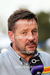 Paul Hembery (GBR) Pirelli Motorsport Director. 14.03.2015. Formula 1 World Championship, Rd 1, Australian Grand Prix, Albert Park, Melbourne, Australia, Qualifying Day.