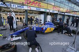 Sauber F1 Team practices a pit stop. 12.03.2015. Formula 1 World Championship, Rd 1, Australian Grand Prix, Albert Park, Melbourne, Australia, Preparation Day.