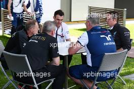 A meeting of various teams. 12.03.2015. Formula 1 World Championship, Rd 1, Australian Grand Prix, Albert Park, Melbourne, Australia, Preparation Day.