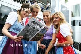 Formula Una girls. 19.06.2015. Formula 1 World Championship, Rd 8, Austrian Grand Prix, Spielberg, Austria, Practice Day.