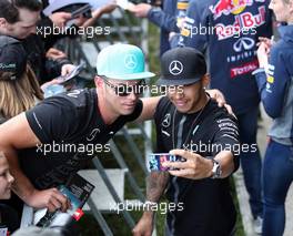 Lewis Hamilton (GBR) Mercedes AMG F1 with fans. 20.06.2015. Formula 1 World Championship, Rd 8, Austrian Grand Prix, Spielberg, Austria, Qualifying Day.