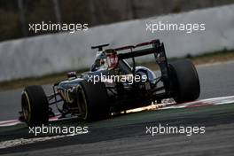 Romain Grosjean (FRA) Lotus F1 E23 sends sparks flying. 28.02.2015. Formula One Testing, Day Three, Barcelona, Spain.
