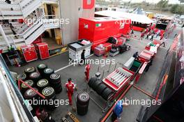Ferrari and Scuderia Toro Rosso pack up at the end of testing. 01.03.2015. Formula One Testing, Day Four, Barcelona, Spain.