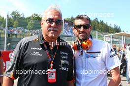 (L to R): Dr. Vijay Mallya (IND) Sahara Force India F1 Team Owner with Patrick Dempsey (USA) Actor on the grid. 23.08.2015. Formula 1 World Championship, Rd 13, Belgian Grand Prix, Spa Francorchamps, Belgium, Race Day.