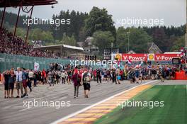 Fans invade the circuit at the end of the race. 23.08.2015. Formula 1 World Championship, Rd 13, Belgian Grand Prix, Spa Francorchamps, Belgium, Race Day.
