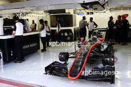 The McLaren MP4-30 of Jenson Button (GBR) McLaren didn't start the race. 19.04.2015. Formula 1 World Championship, Rd 4, Bahrain Grand Prix, Sakhir, Bahrain, Race Day.