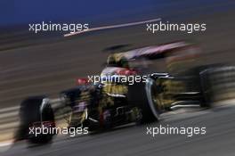 Romain Grosjean (FRA) Lotus F1 E23. 18.04.2015. Formula 1 World Championship, Rd 4, Bahrain Grand Prix, Sakhir, Bahrain, Qualifying Day.